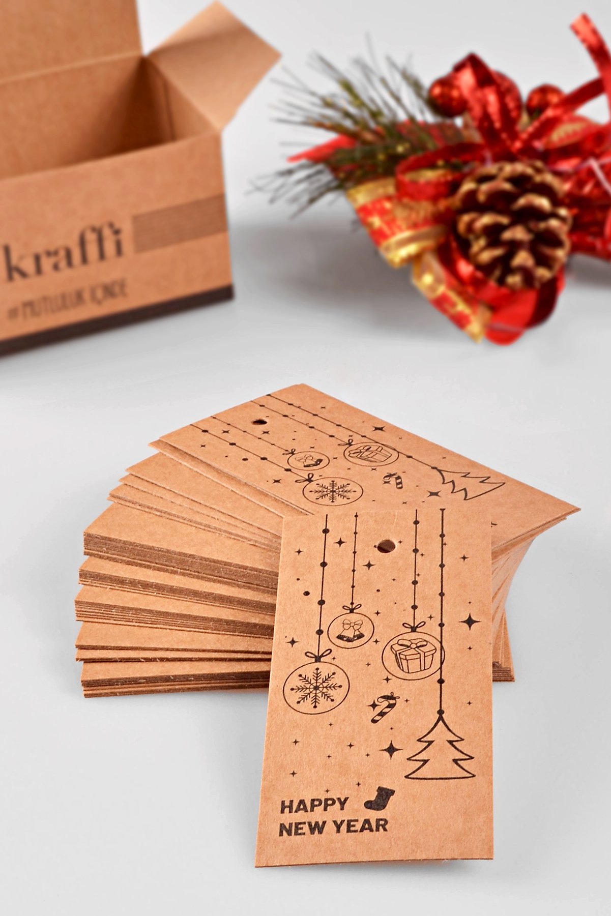 Happy New Year Temalı Kraft Ürün - Paket - Ambalaj - Yılbaşı Etiketi KR-011 - Kraffi Happy New Year Temalı Kraft Ürün - Paket - Ambalaj - Yılbaşı Etiketi KR-011 - Kraffi